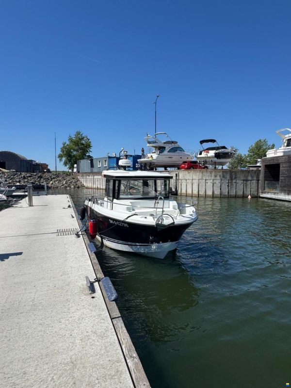 Jeanneau 795 sport