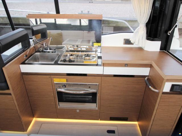 Jeanneau NC 37