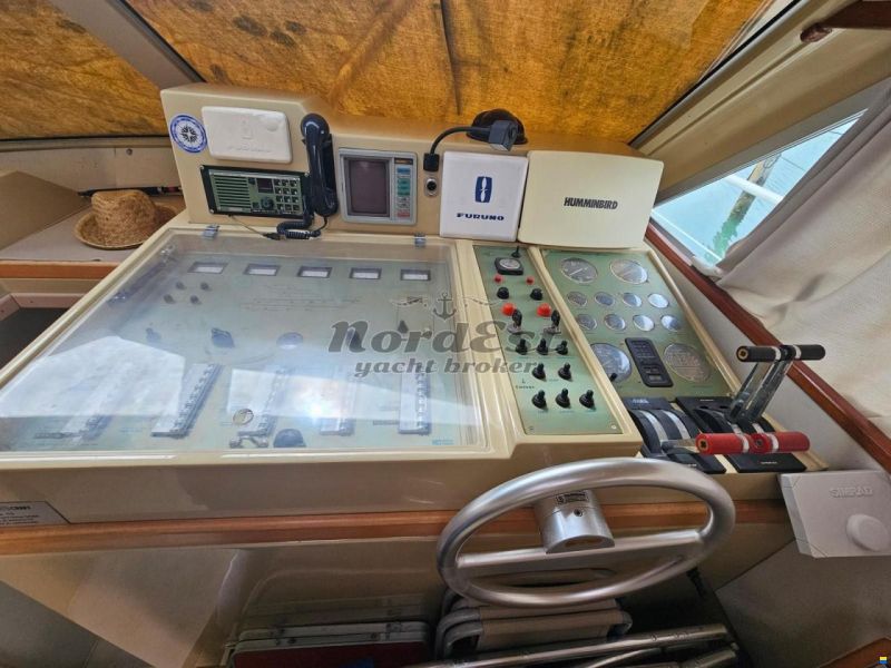 Ferretti 39