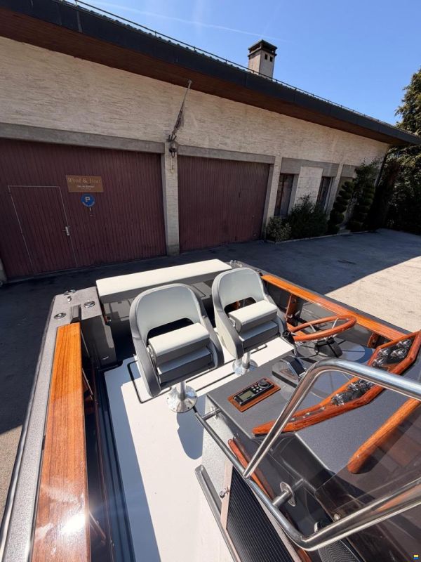 Chris Craft 214 VF SCORPION