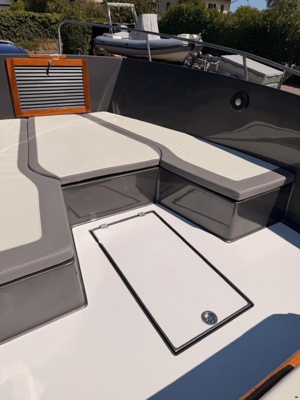 Chris Craft 214 VF SCORPION