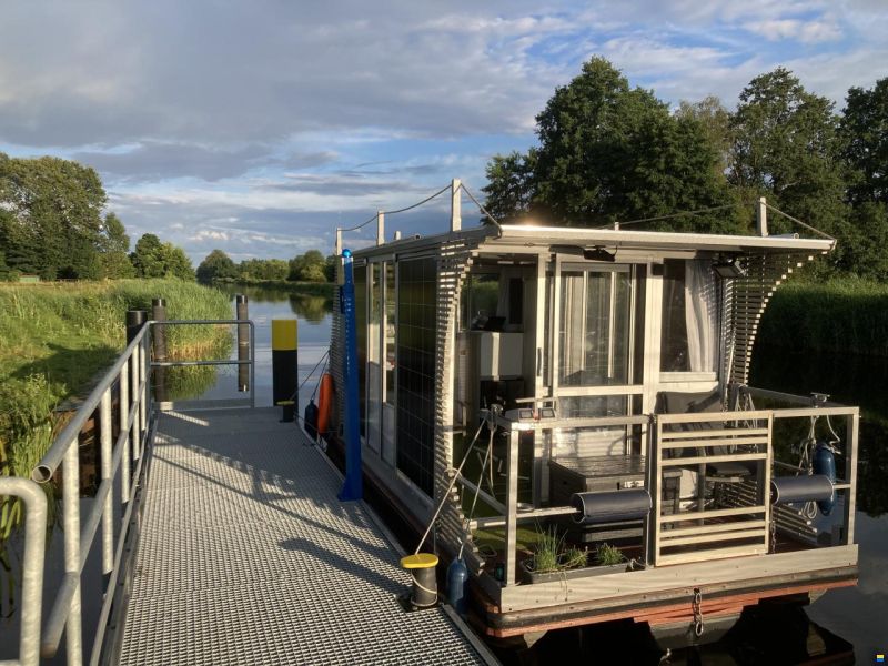 Klunder Solarhausboot, trailerbar