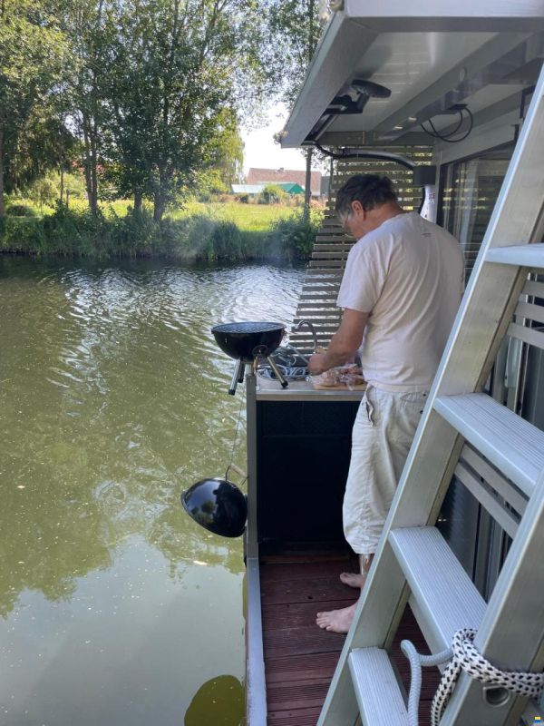 Klunder Solarhausboot, trailerbar