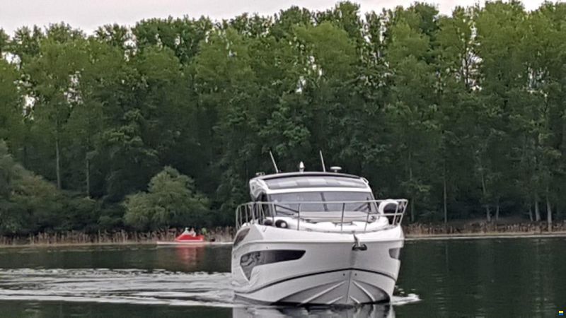 Princess V 50 Hardtop