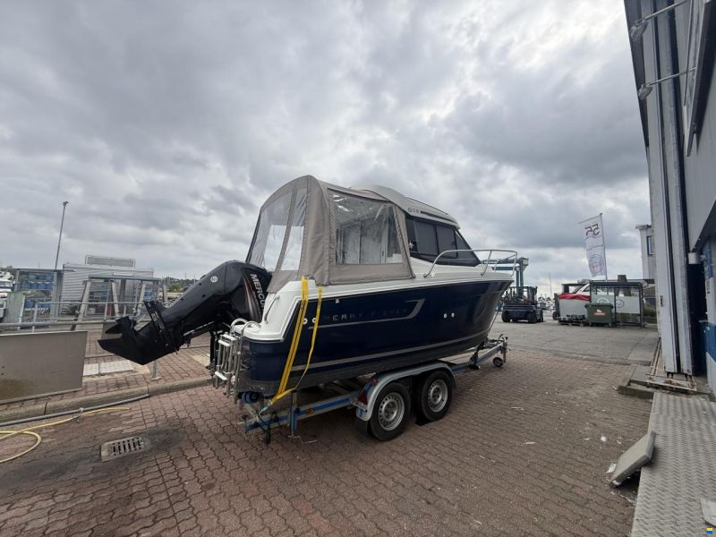 Jeanneau Merry Fisher 605