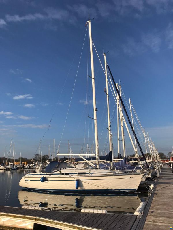Bavaria 37