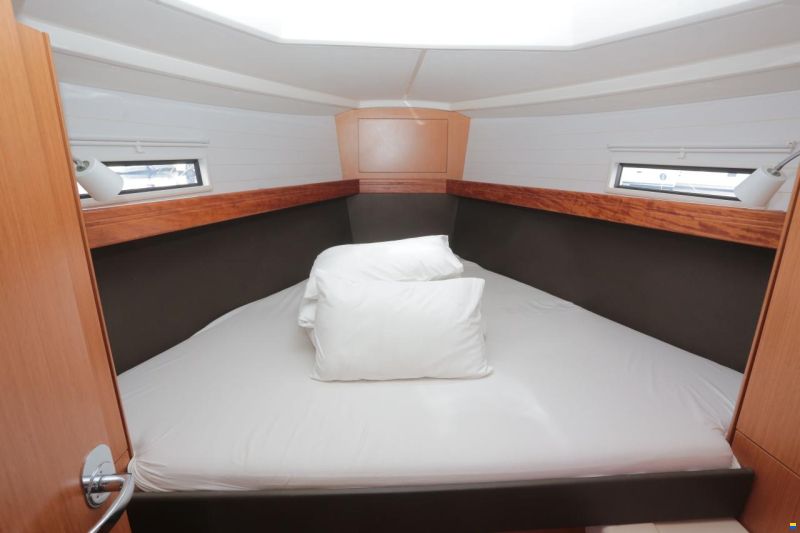 Bavaria Cruiser 37