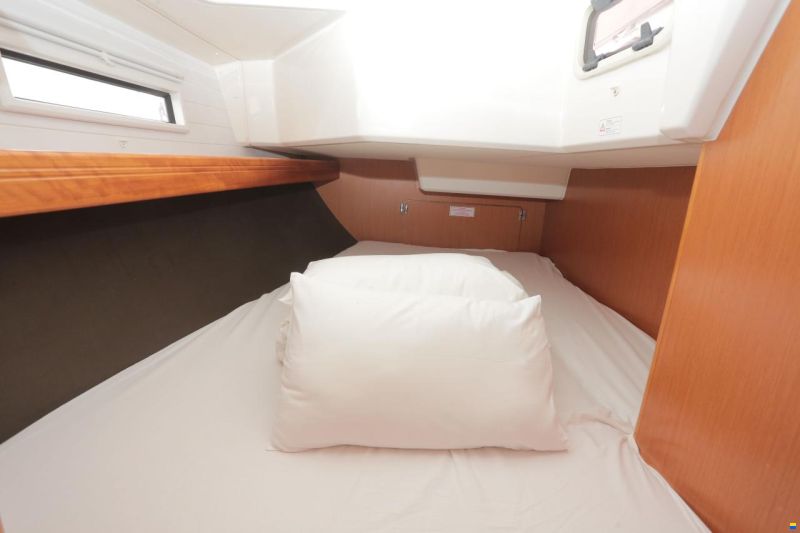 Bavaria Cruiser 37