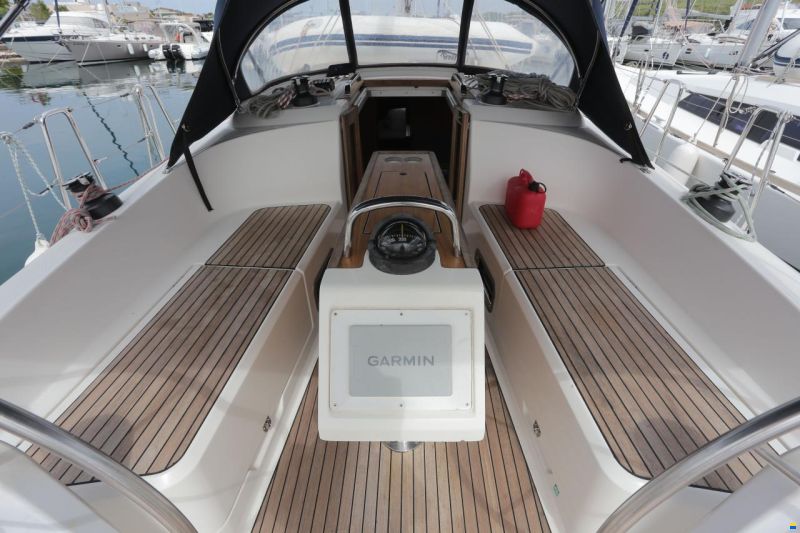Bavaria Cruiser 37