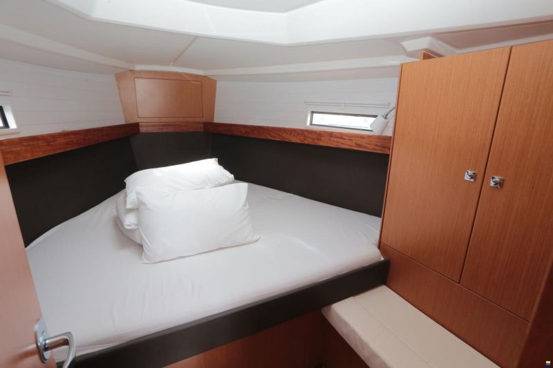 Bavaria Cruiser 37