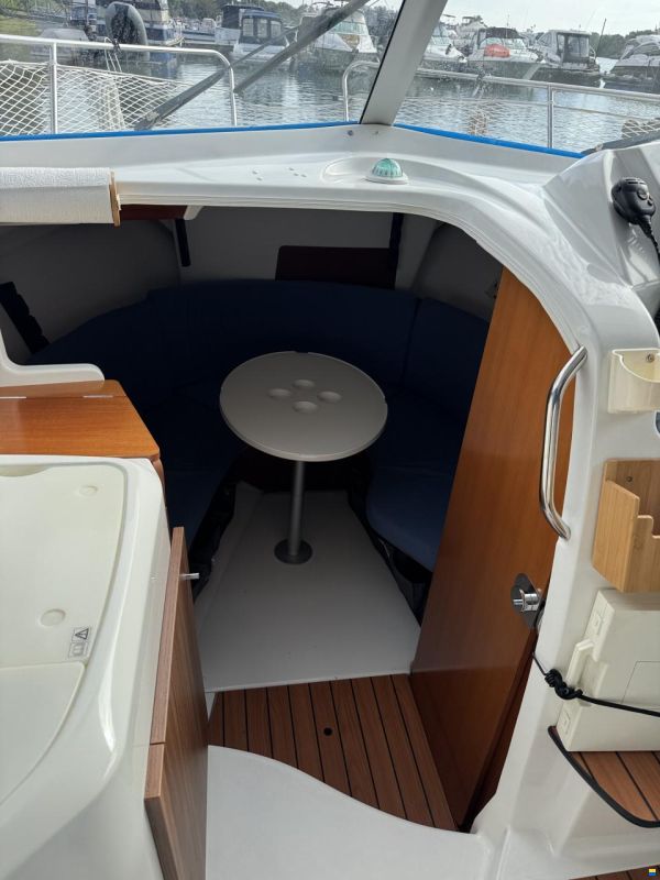 Beneteau Antares 7