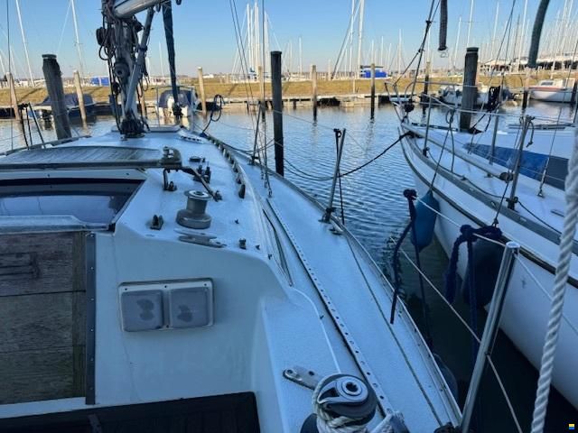 Contessa 28