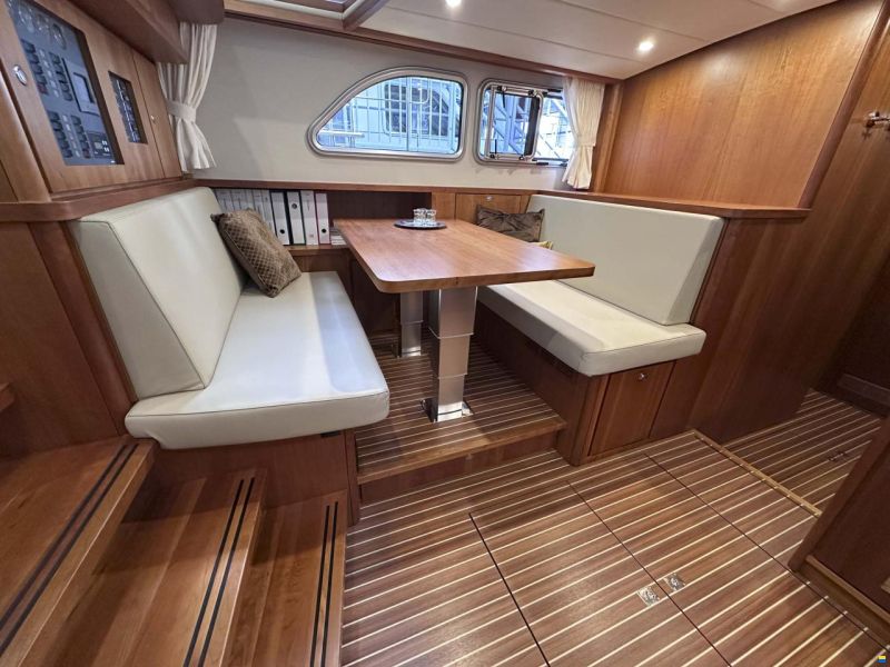 Linssen Grand Sturdy 470 Sedan Wheelhouse