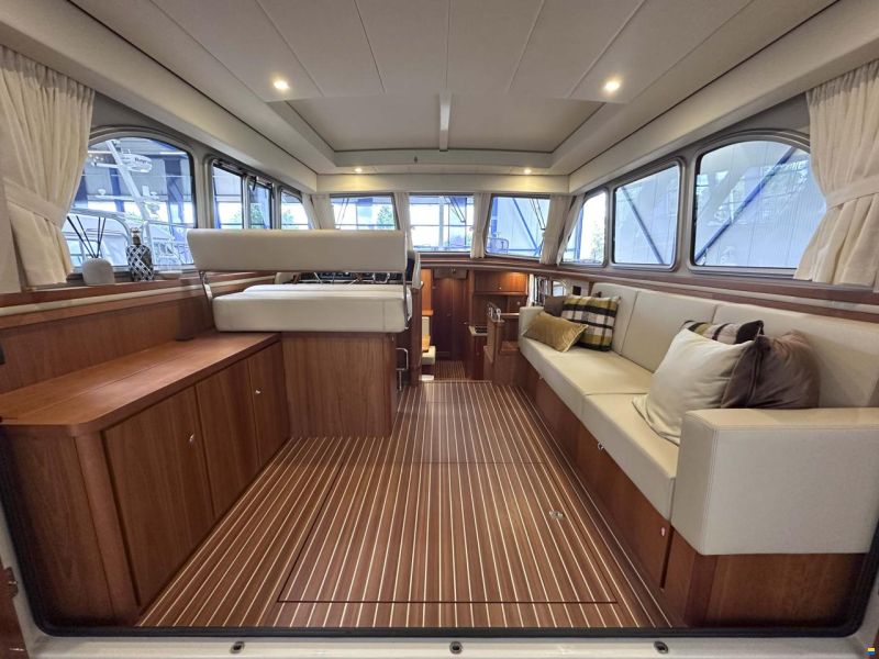 Linssen Grand Sturdy 470 Sedan Wheelhouse