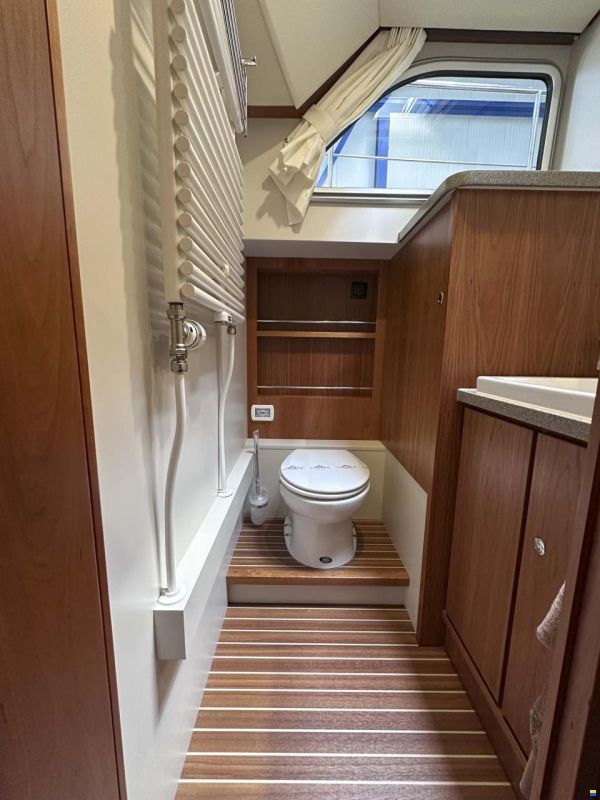 Linssen Grand Sturdy 470 Sedan Wheelhouse