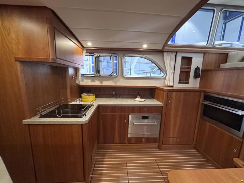 Linssen Grand Sturdy 470 Sedan Wheelhouse