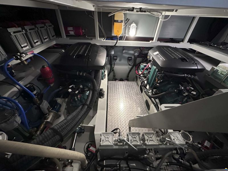 Linssen Grand Sturdy 470 Sedan Wheelhouse