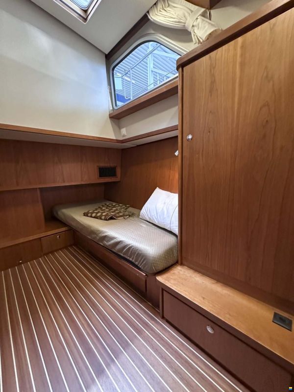 Linssen Grand Sturdy 470 Sedan Wheelhouse