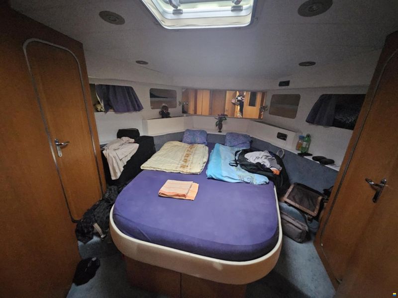 Azimut 38