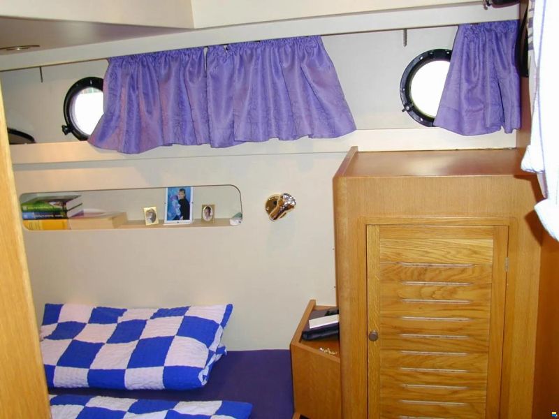 Azimut 38