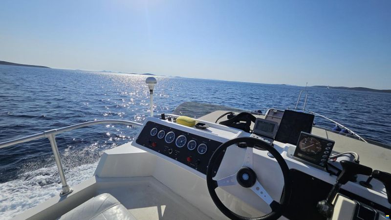 Azimut 38