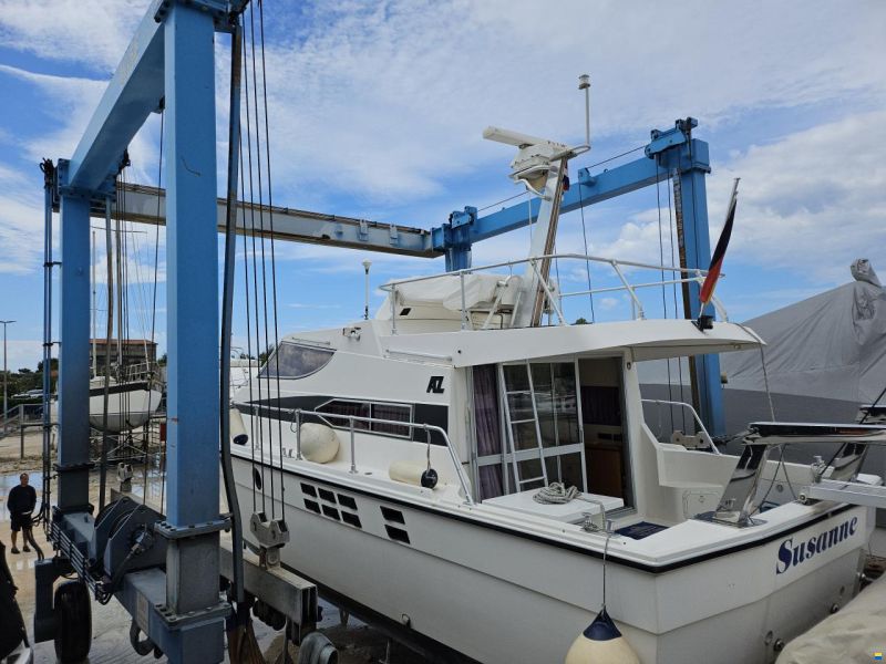 Azimut 38