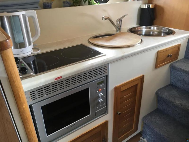 Azimut 38