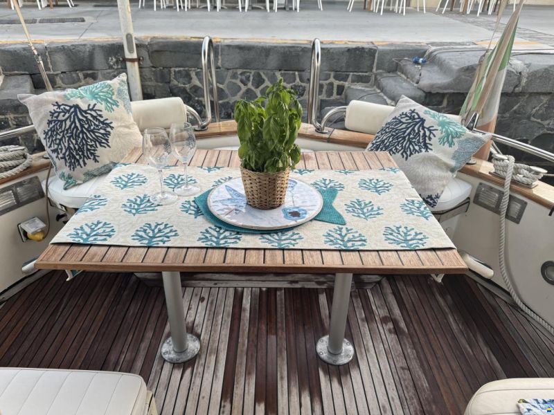 Aquamarine Yachts Acquamarina 9 cabin
