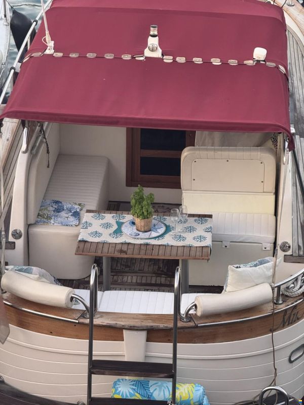 Aquamarine Yachts Acquamarina 9 cabin