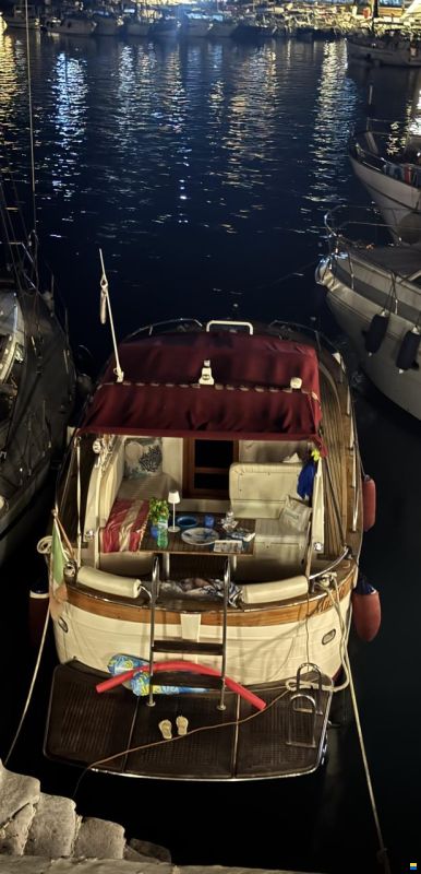 Aquamarine Yachts Acquamarina 9 cabin