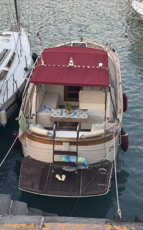 Aquamarine Yachts Acquamarina 9 cabin