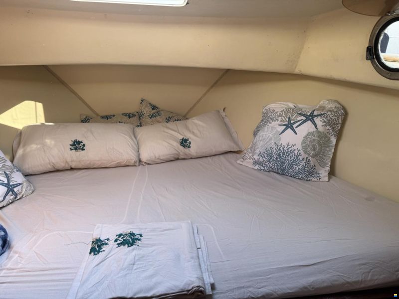 Aquamarine Yachts Acquamarina 9 cabin