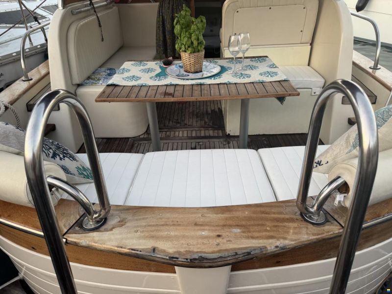 Aquamarine Yachts Acquamarina 9 cabin