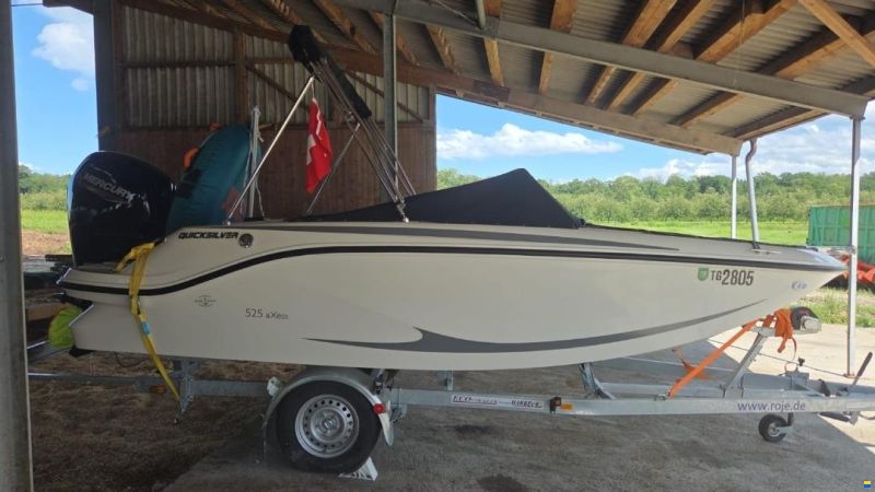 Quicksilver Axess 525