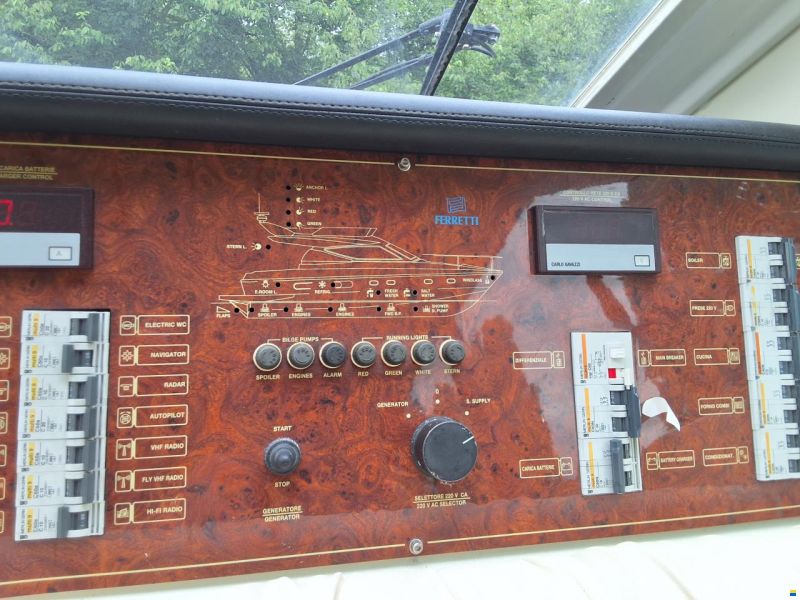 Ferretti 43 Fly