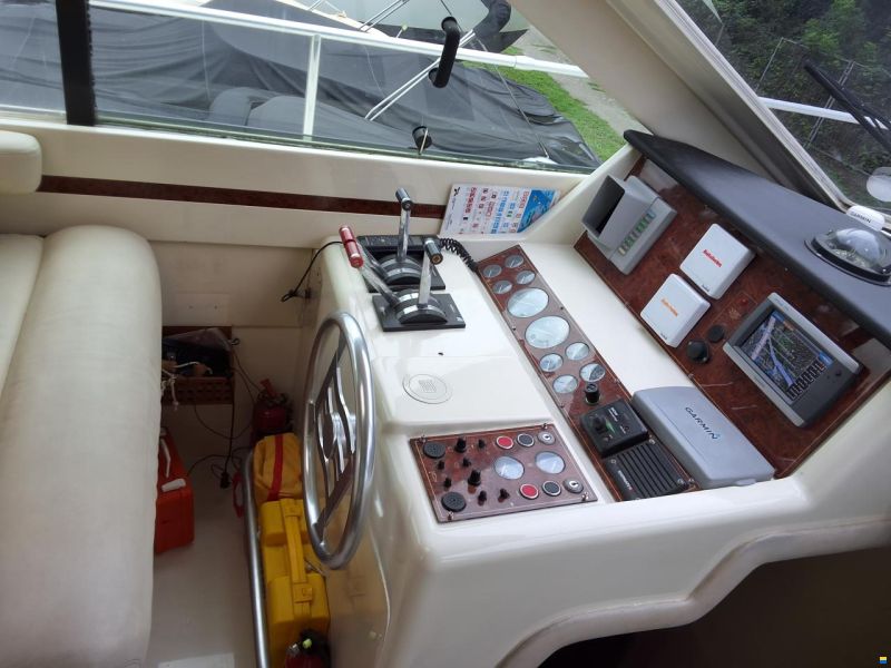 Ferretti 43 Fly