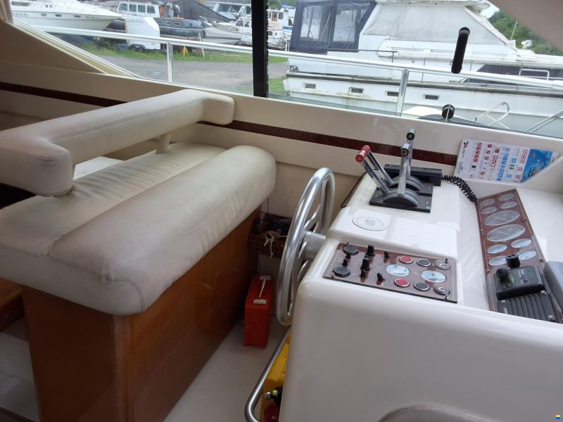 Ferretti 43 Fly