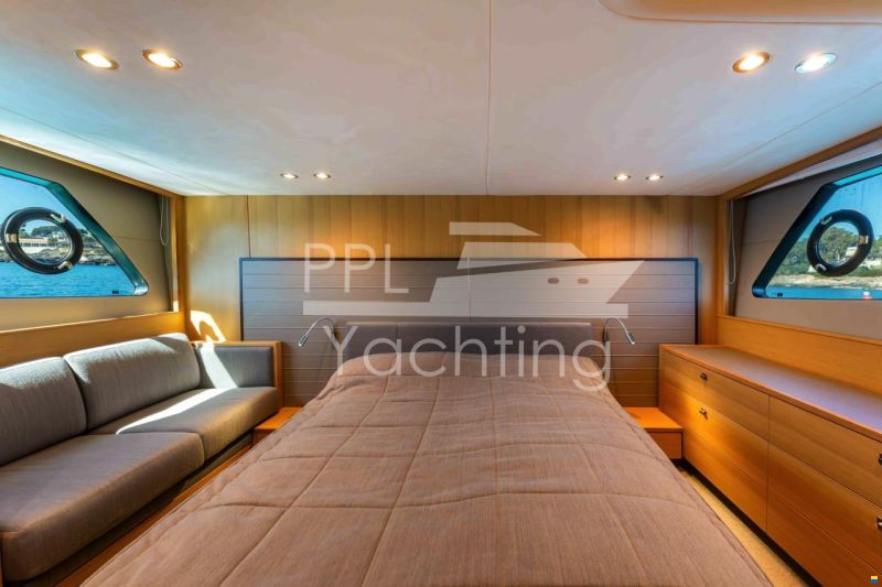 Princess V48 Open