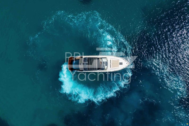 Princess V48 Open