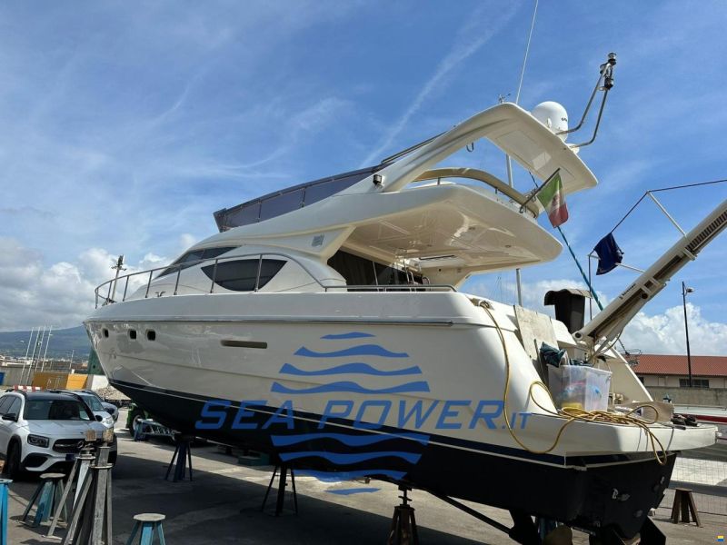 Ferretti Yachts. 460