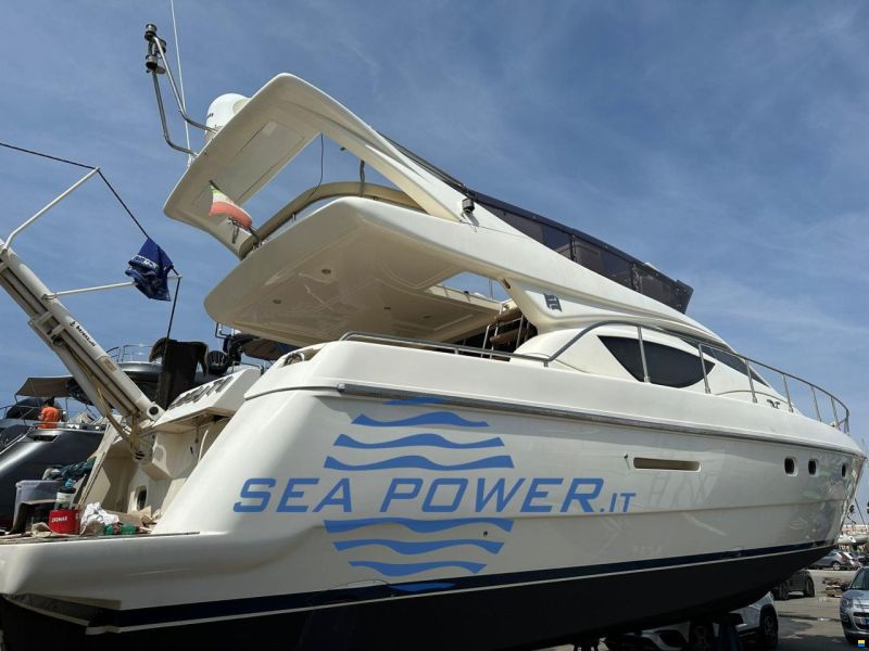 Ferretti Yachts. 460