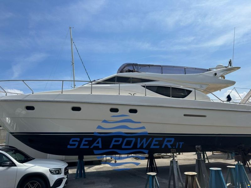 Ferretti Yachts. 460