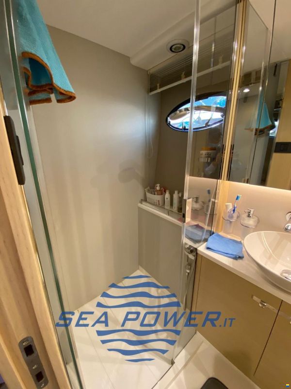 Princess Yachts. F 49