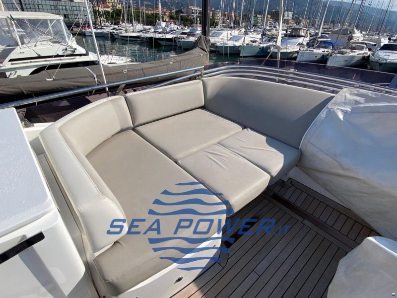 Princess Yachts. F 49