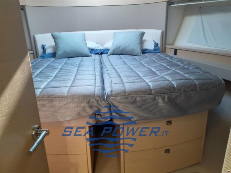 Princess Yachts. F 49