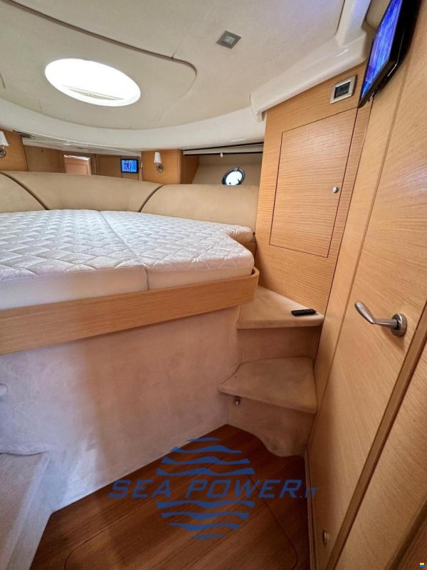Cranchi. MEDITERRANE 43 OPEN TOP