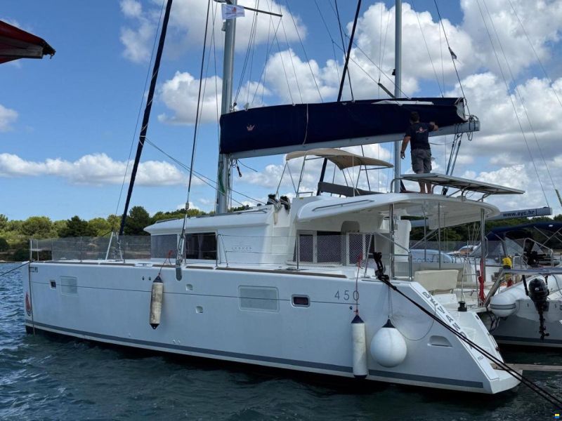 CONSTRUCTION NAVALE BORDEAUX LAGOON 450