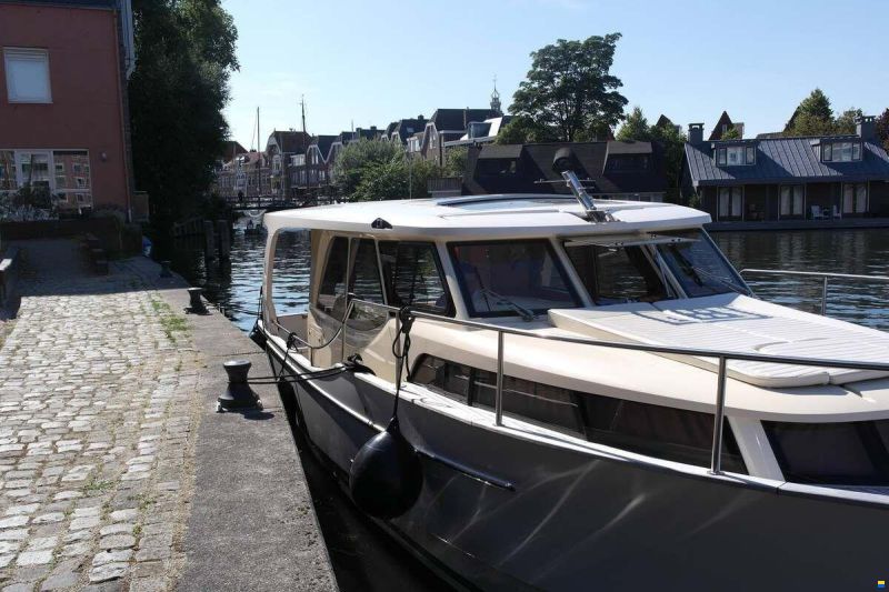 Greenline 33