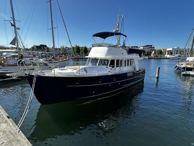Beneteau swift Trawler 42