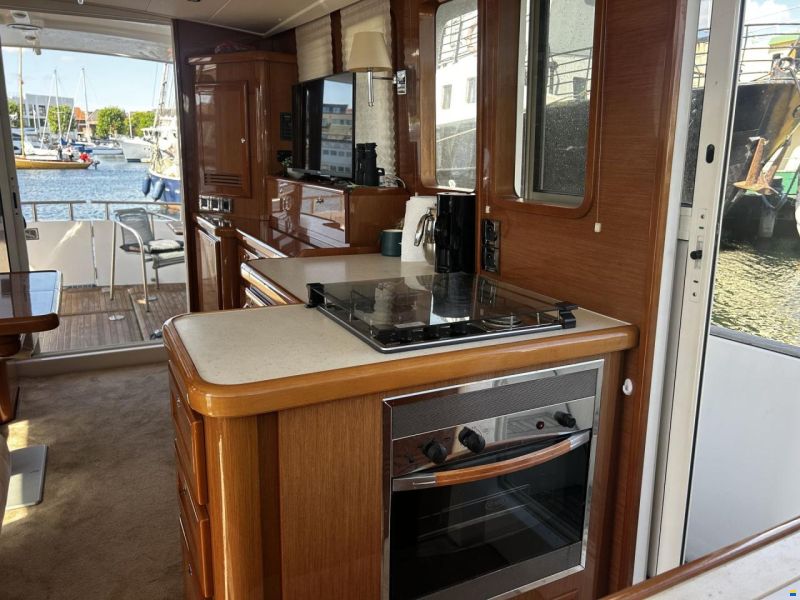 Beneteau swift Trawler 42